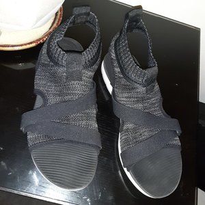 FitFlop semi-socked sandal